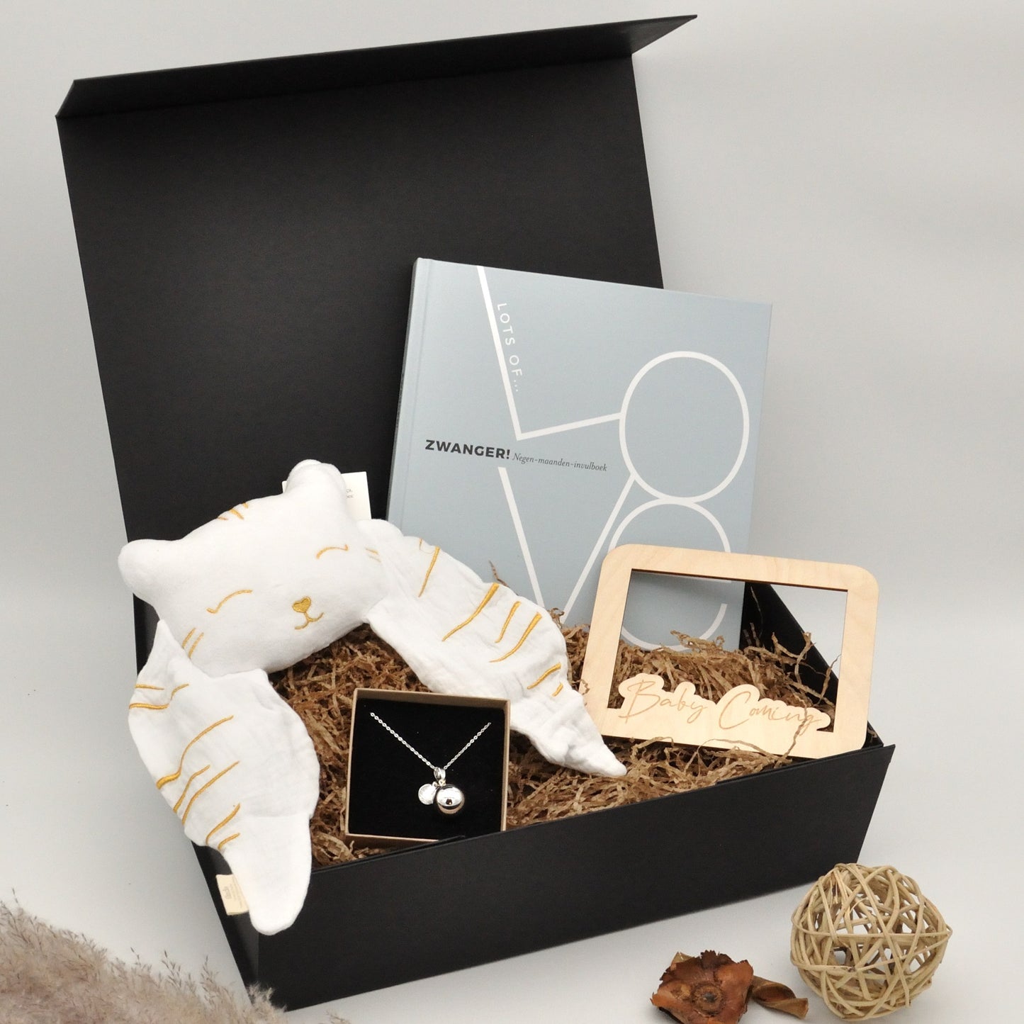 Baby bonding box 'Mia'